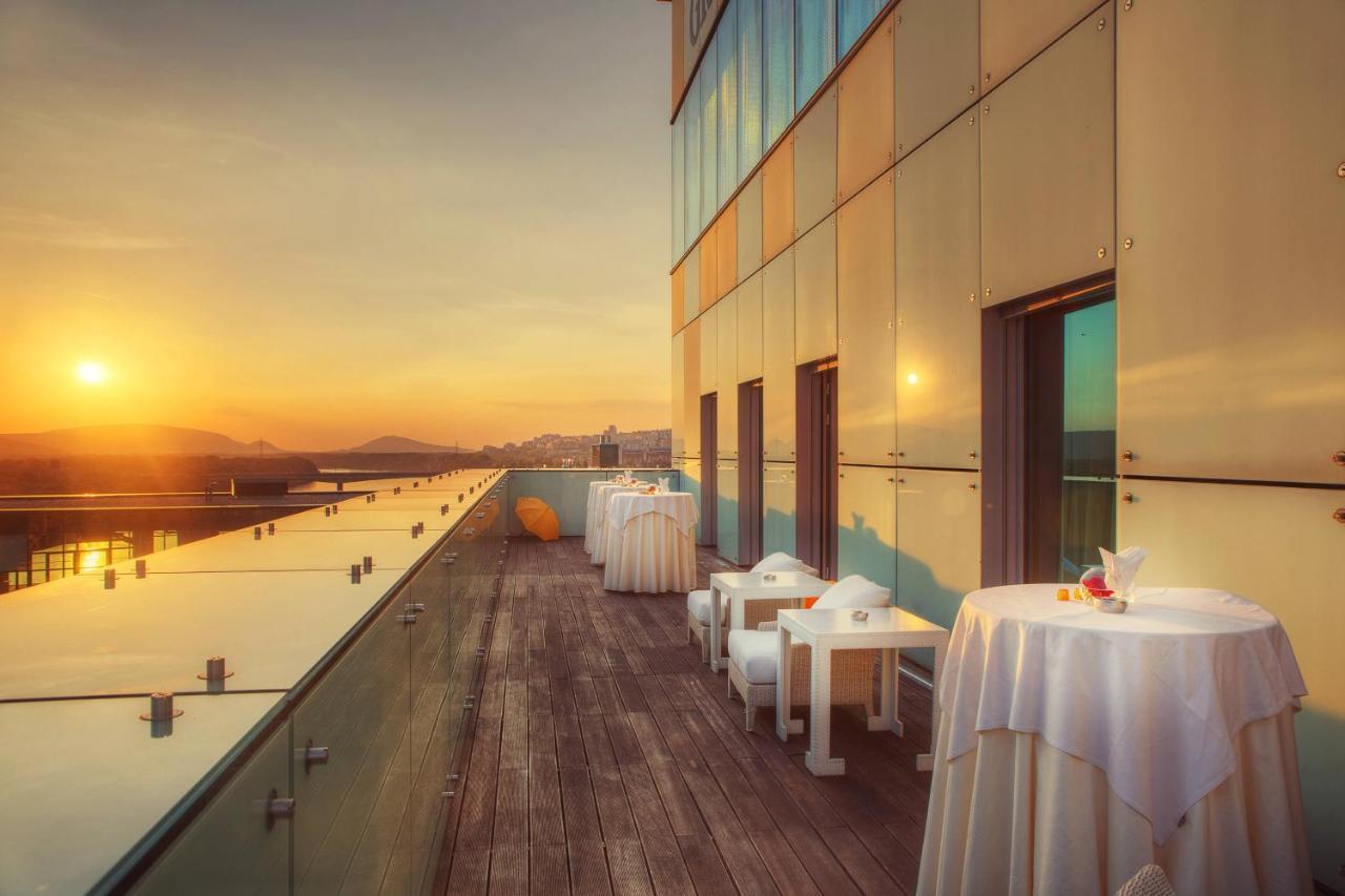 Grand Hotel River Park, A Luxury Collection Hotel, ברטיסלאבה מראה חיצוני תמונה Skyline Terrace