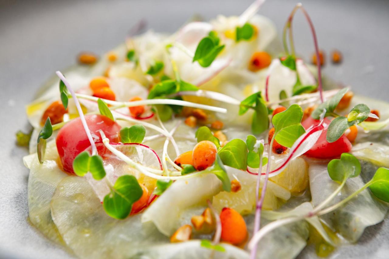Grand Hotel River Park, A Luxury Collection Hotel, ברטיסלאבה מראה חיצוני תמונה A salad with microgreens