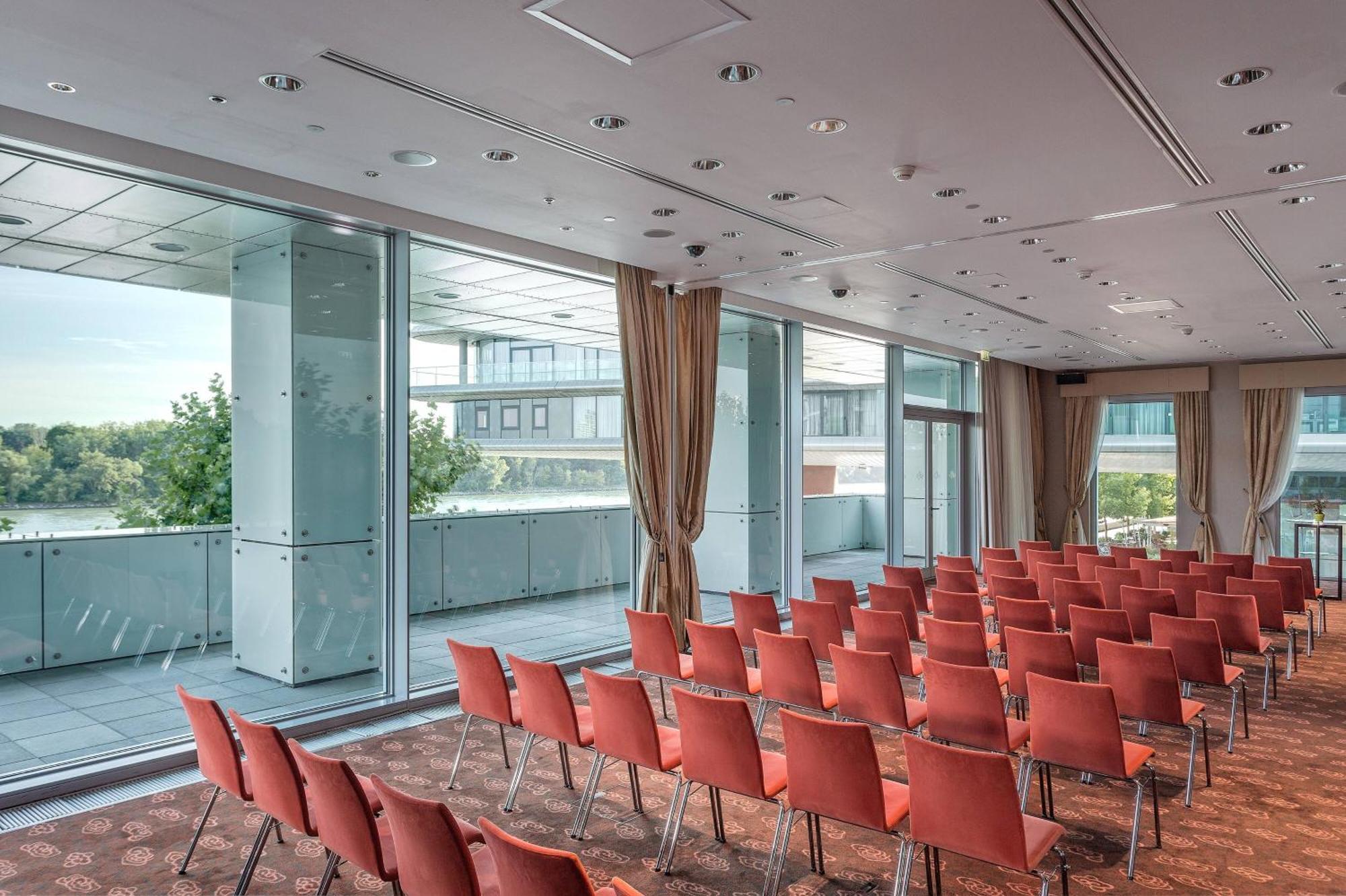 Grand Hotel River Park, A Luxury Collection Hotel, ברטיסלאבה מראה חיצוני תמונה Meeting room