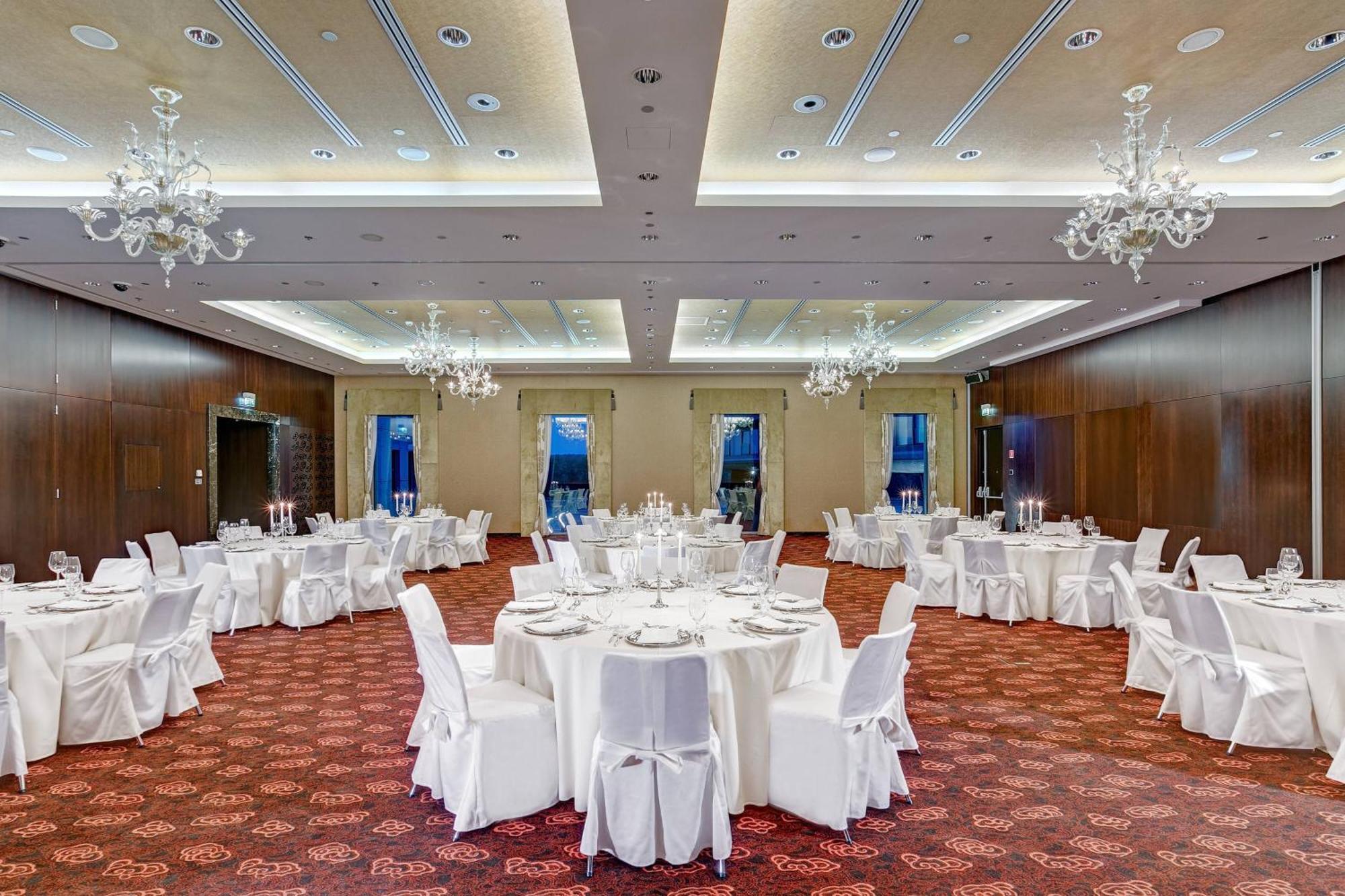 Grand Hotel River Park, A Luxury Collection Hotel, ברטיסלאבה מראה חיצוני תמונה The ballroom